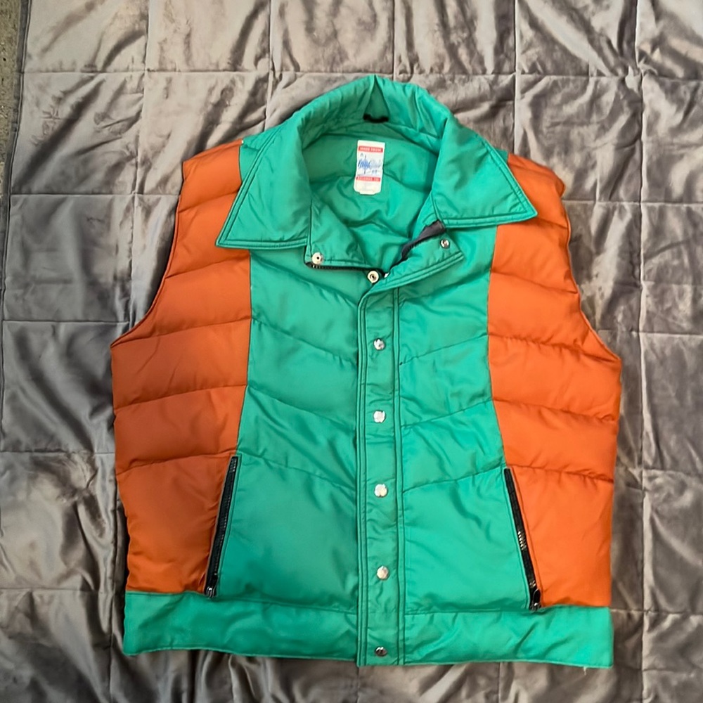 Frost line vintage men’s puffer vest